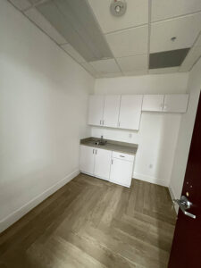 Suite 404