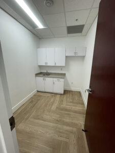 Suite 404